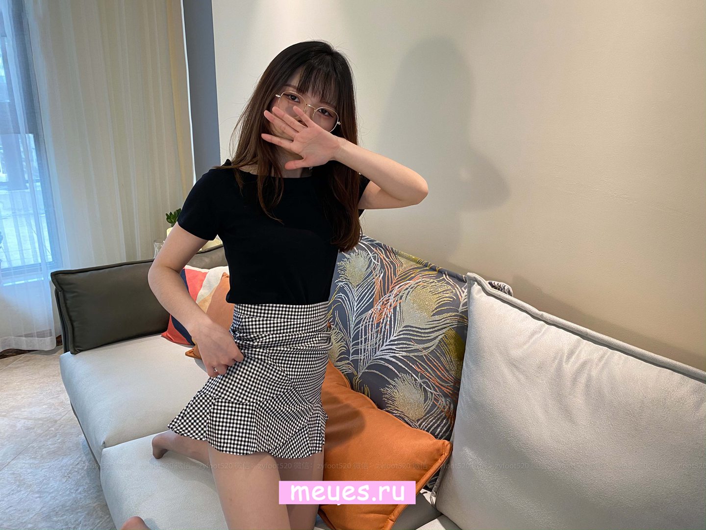 【ISS尤好物】极品学生妹，【萝莉婷】内部私定，眼镜妹反差婊，透视黑丝超清画质佳作