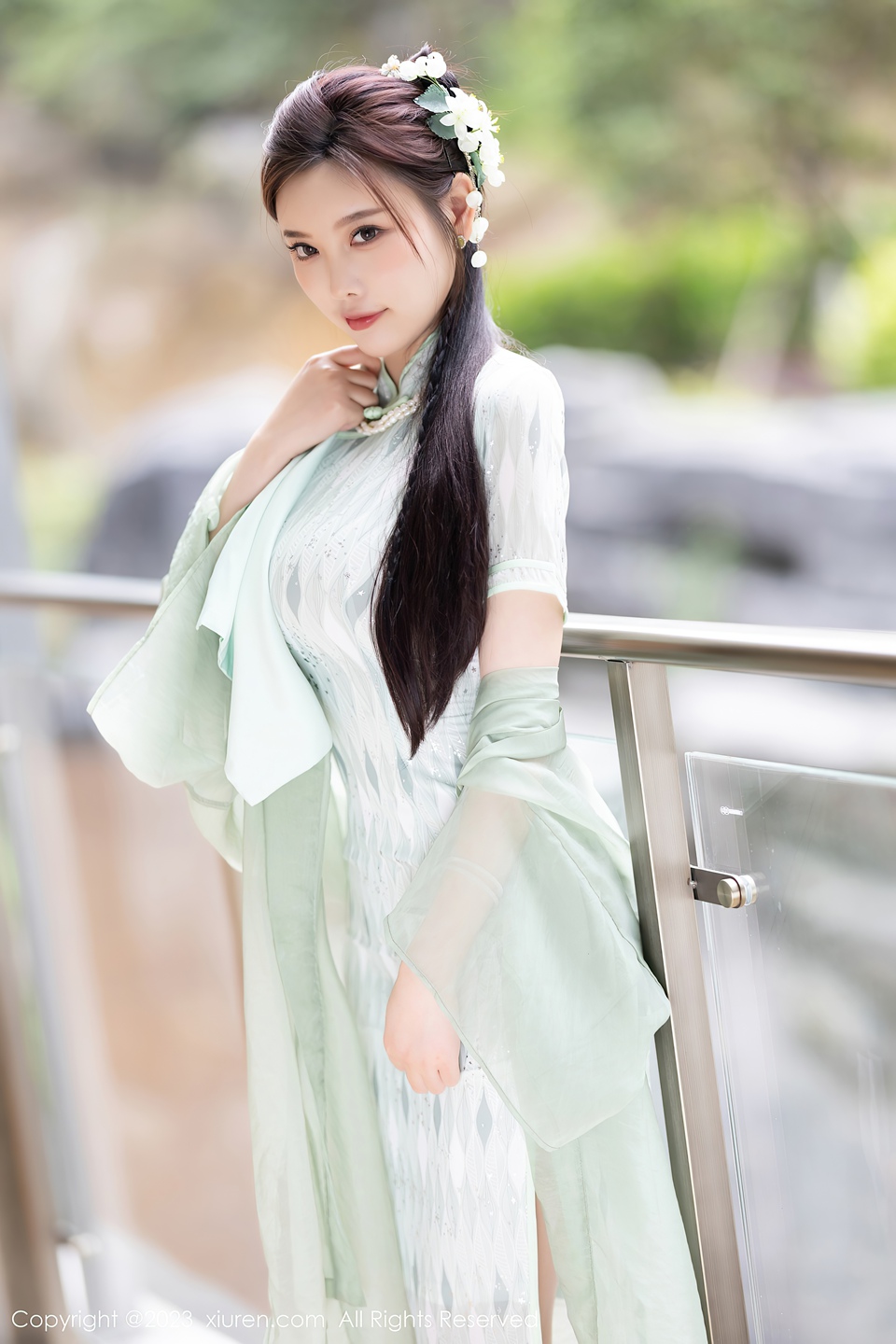 性感女神杨晨晨,迷人丰腴身材完美绝伦的身段一览无余,姿态摄人心魄