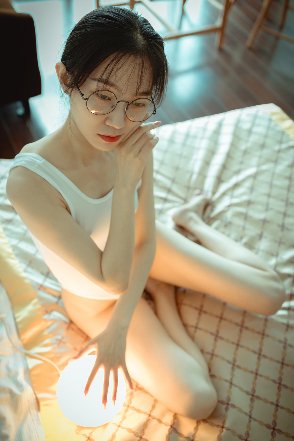 禁断の知性美 PKG眼镜娘性感暴击！制服短裙×金属镜框の致命诱惑