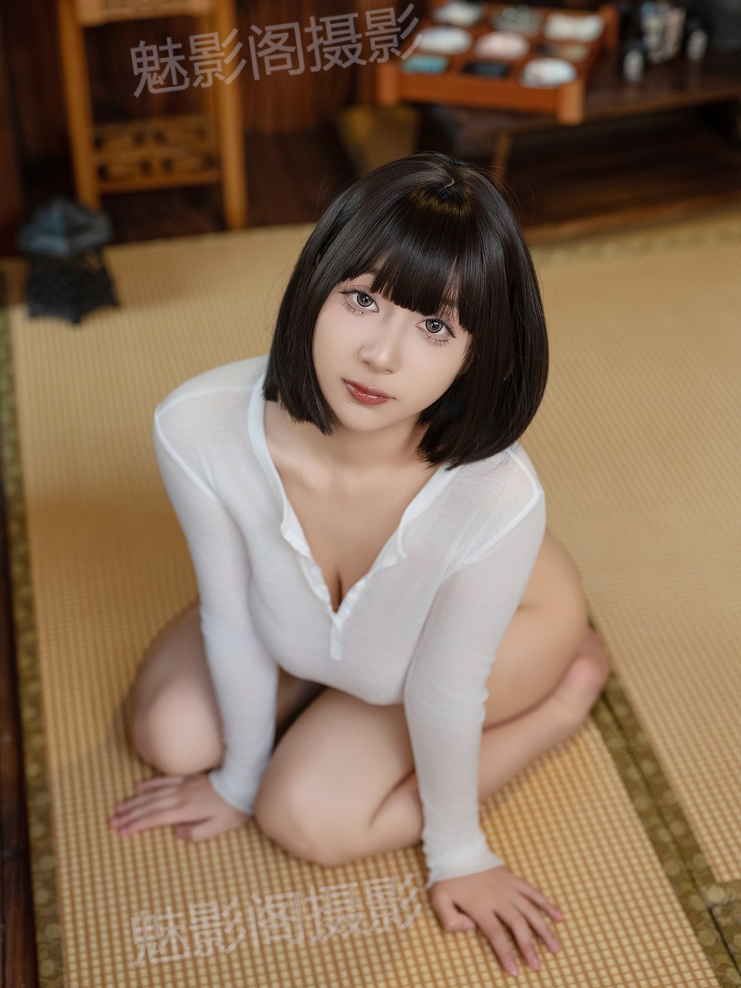 微博红人浅安安日式私房写真「浴」:白衫短发演绎温婉治愈感