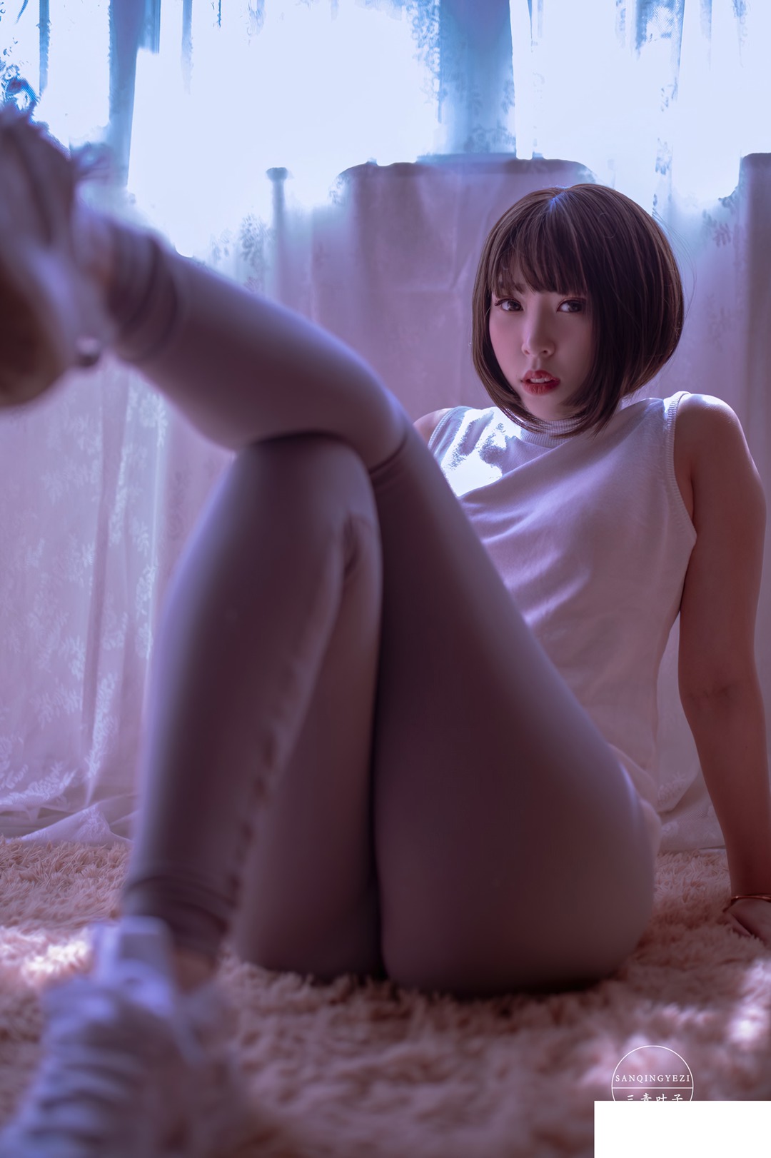 小波多(良人非爱人)私房写真合集:双马尾与透视内衣的性感反差