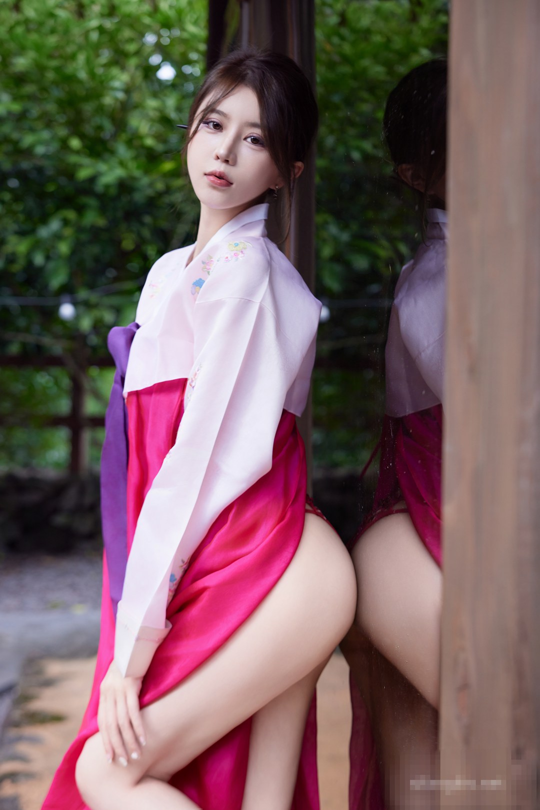 秀人网甜仔旅拍写真:大长今服饰性感演绎,若隐若现诱惑无水印原图